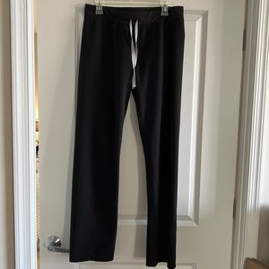 Figs black medium tall womens livingston scrub pants. Great condition.
